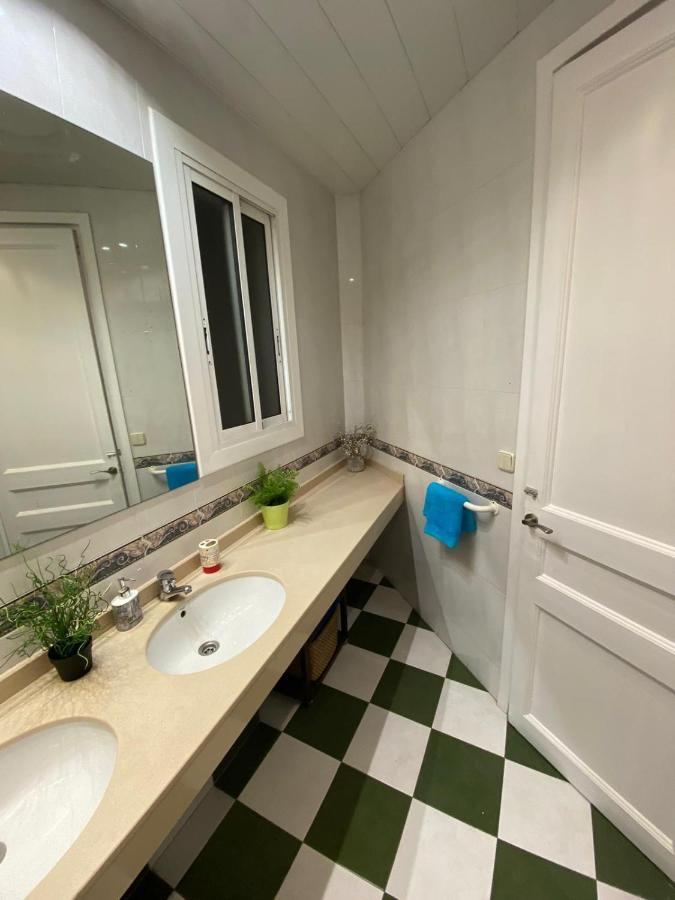 Rooms Tetu Barcelona Exteriör bild