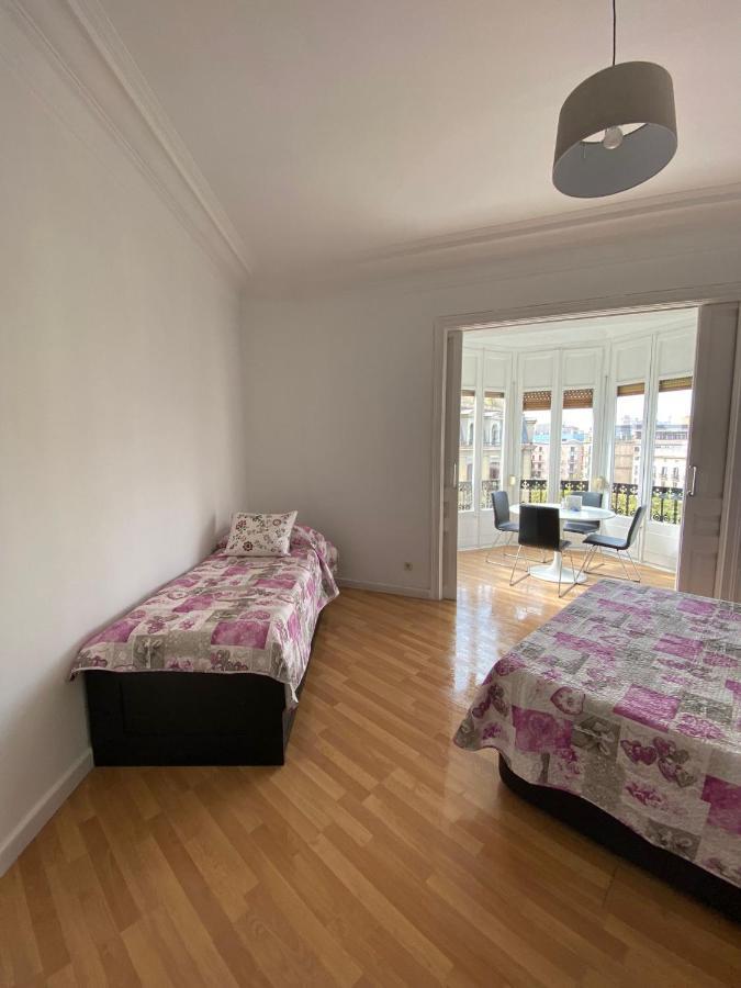 Rooms Tetu Barcelona Exteriör bild