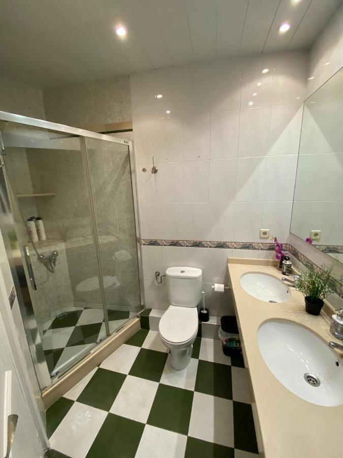Rooms Tetu Barcelona Exteriör bild