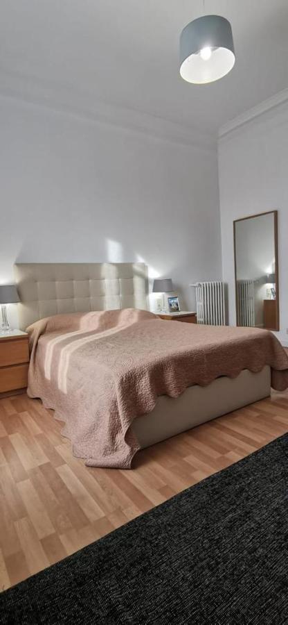 Rooms Tetu Barcelona Exteriör bild