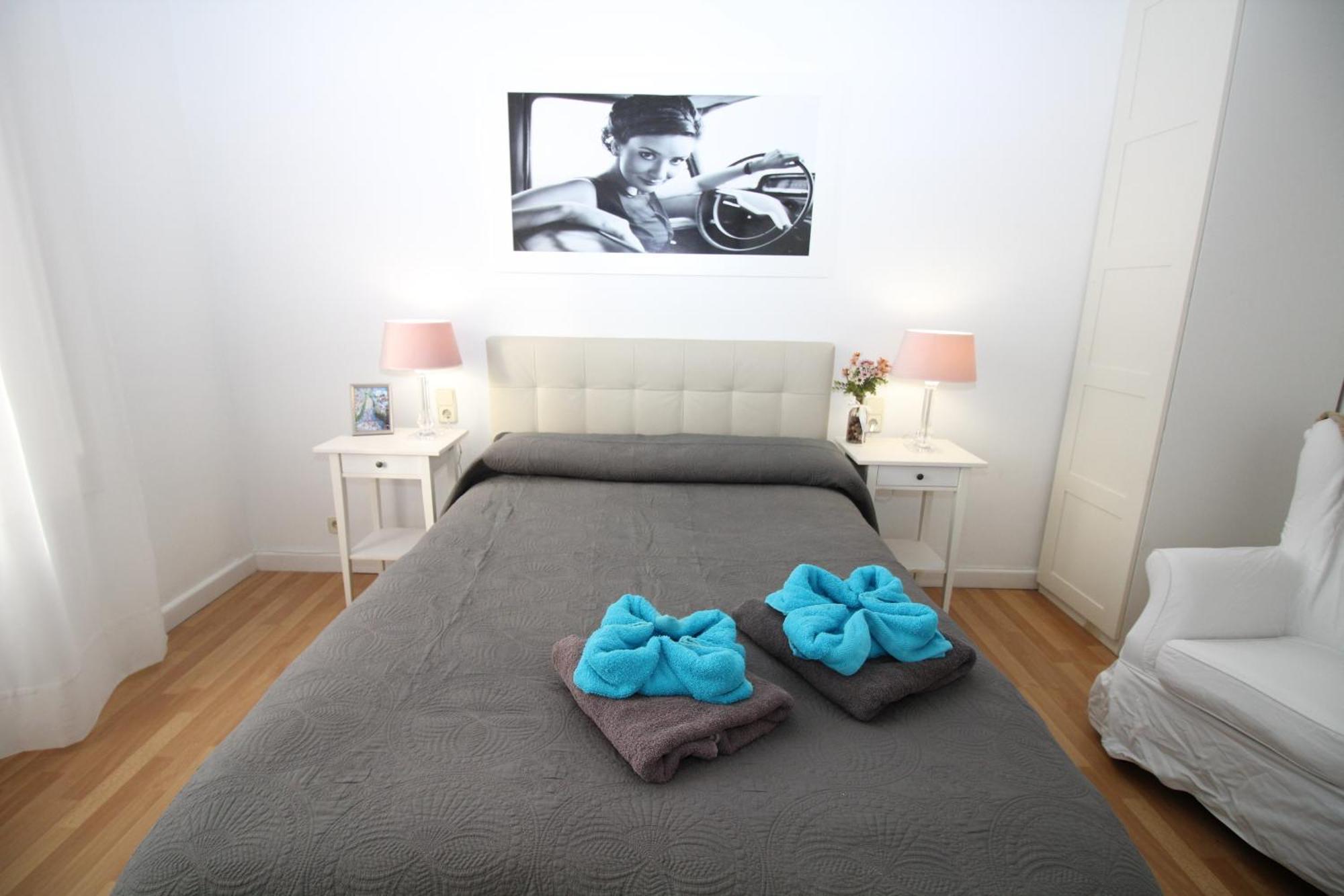 Rooms Tetu Barcelona Exteriör bild