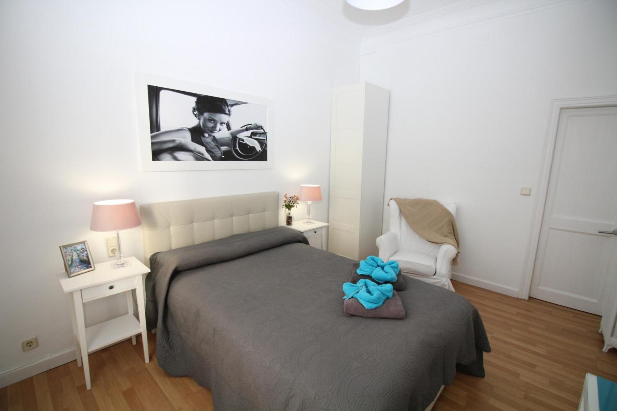 Rooms Tetu Barcelona Exteriör bild