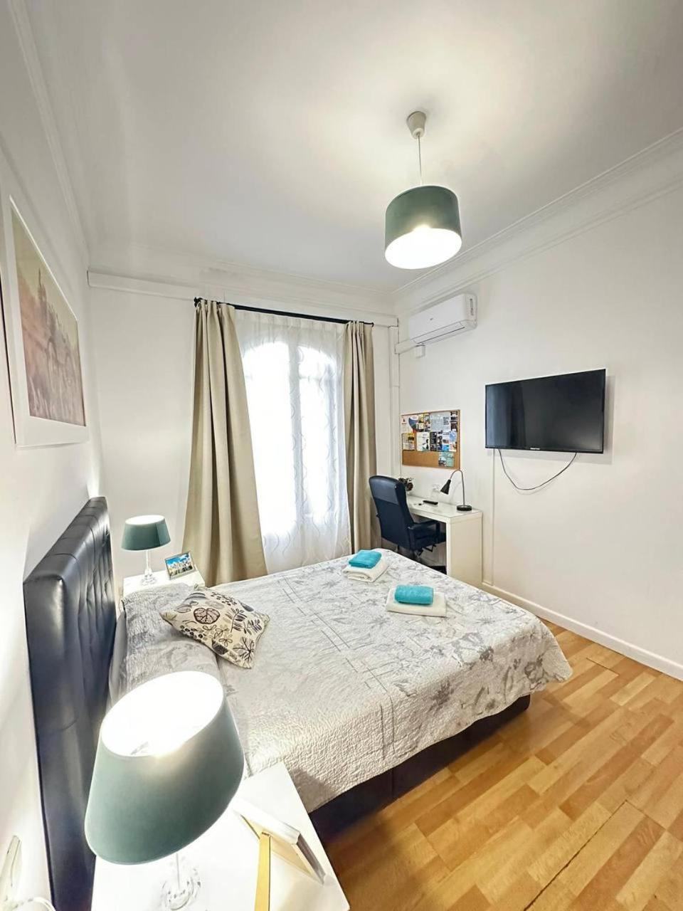 Rooms Tetu Barcelona Exteriör bild