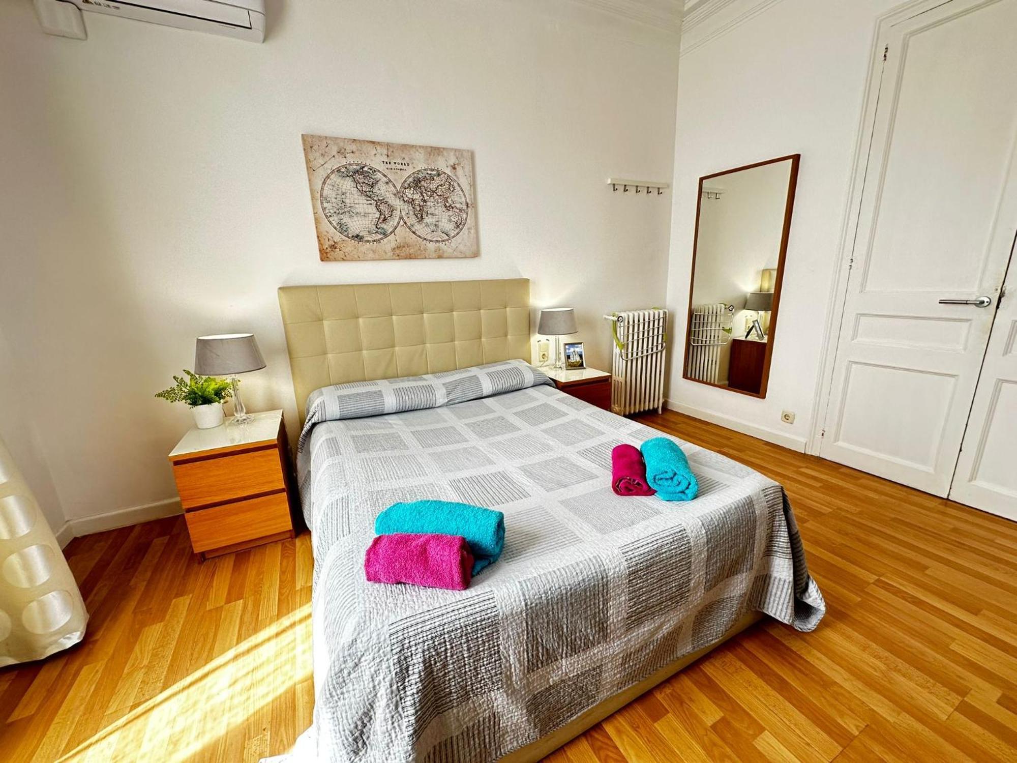 Rooms Tetu Barcelona Exteriör bild