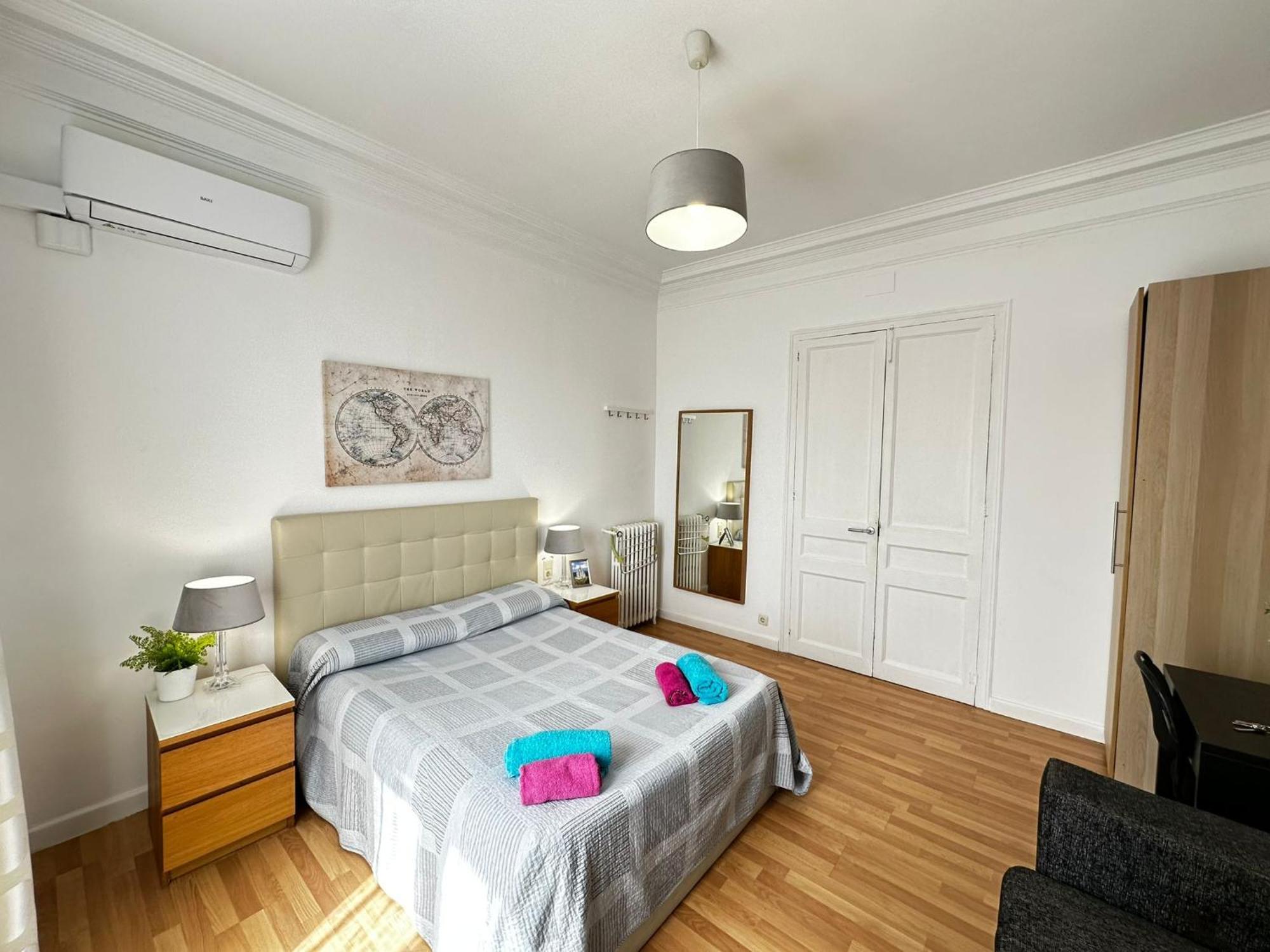 Rooms Tetu Barcelona Exteriör bild